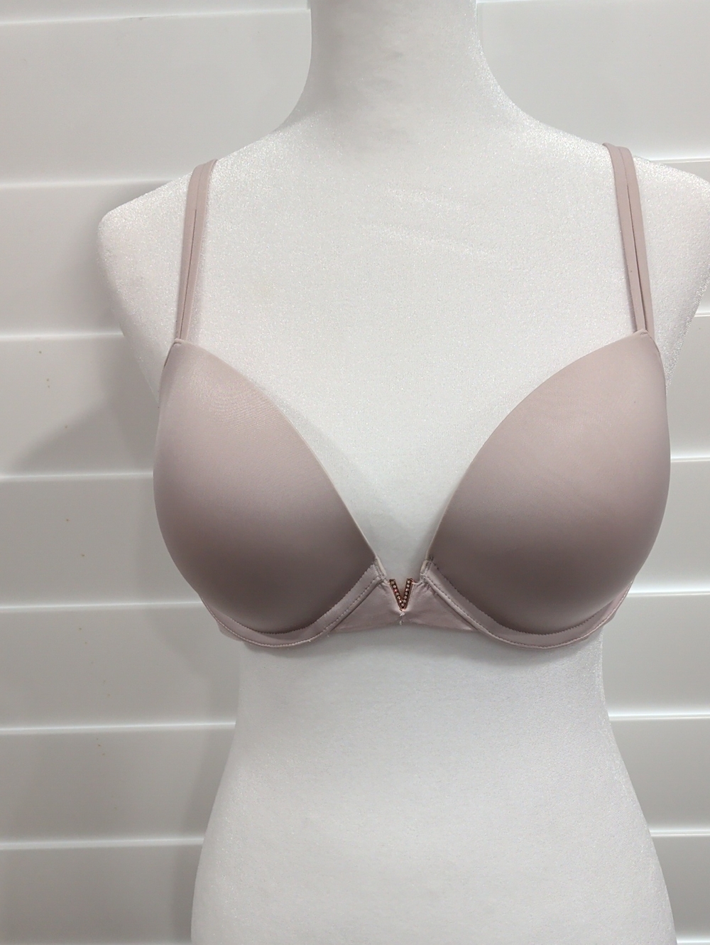Victoria's Secret light mauve padded Push Up bra